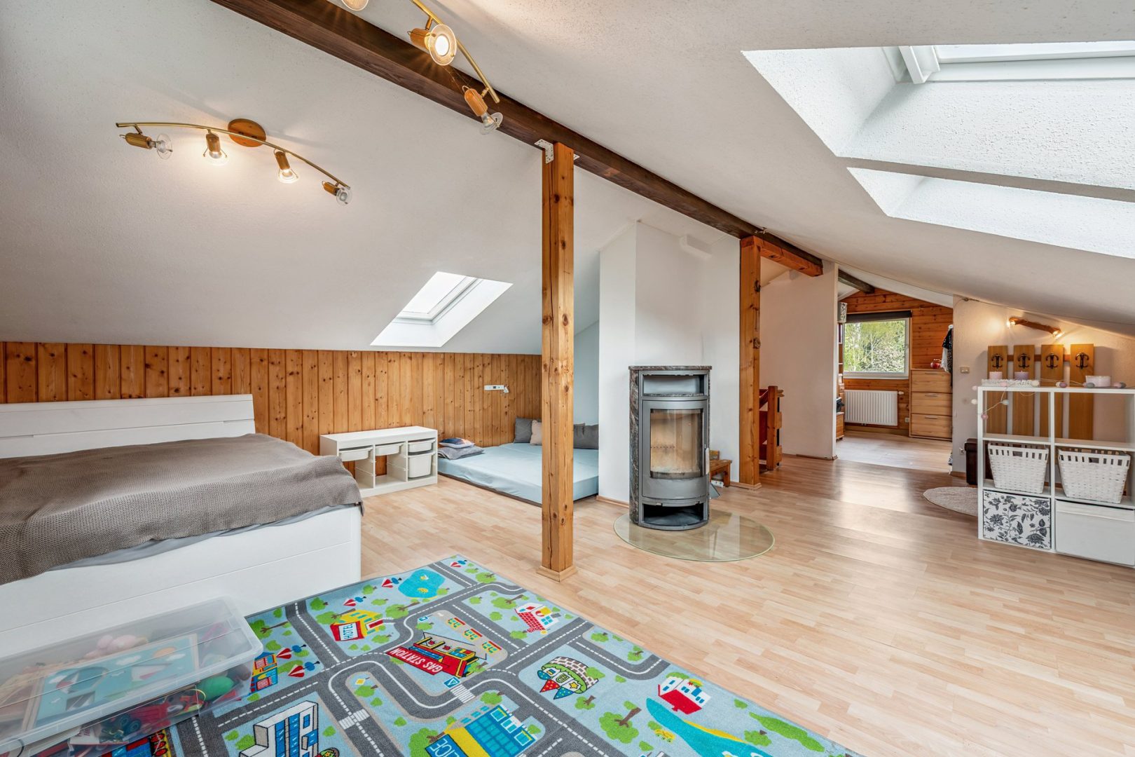 OG Wohnraum-Schlafzimmer