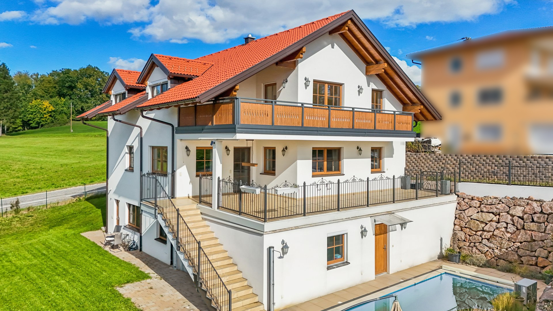 Gebäude Aussen-Eggelsberg